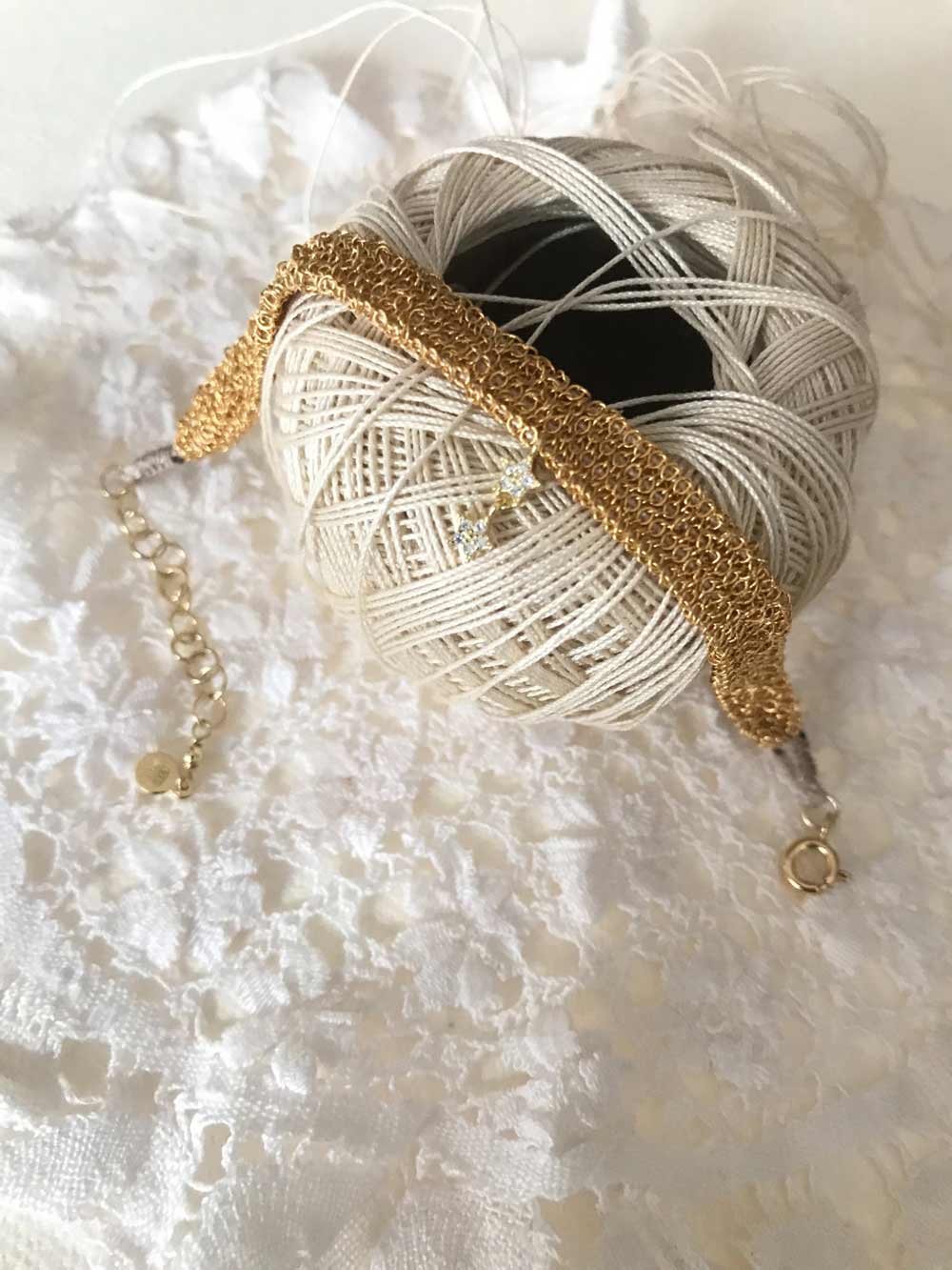 Bracciale catene e stellina doppia creato da Lucillazadra, dettaglio