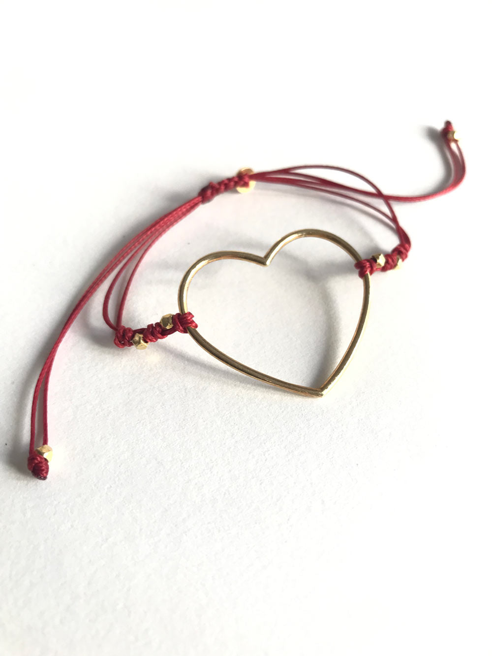 Bracciale cuore grande creato da Lucillazadra, dettaglio