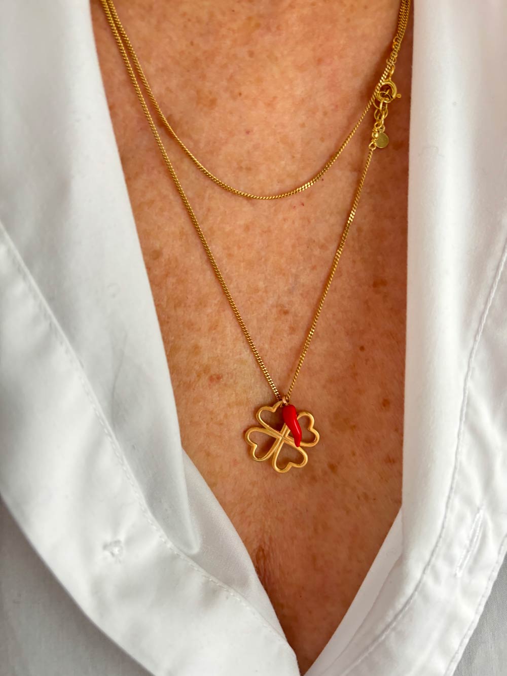 Collana lunga fortuna creata da Lucillazadra, indossata