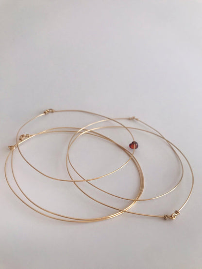 Bracciali 5 sensi con cuoricino di zircone rosso creati da Lucillazadra, dettaglio
